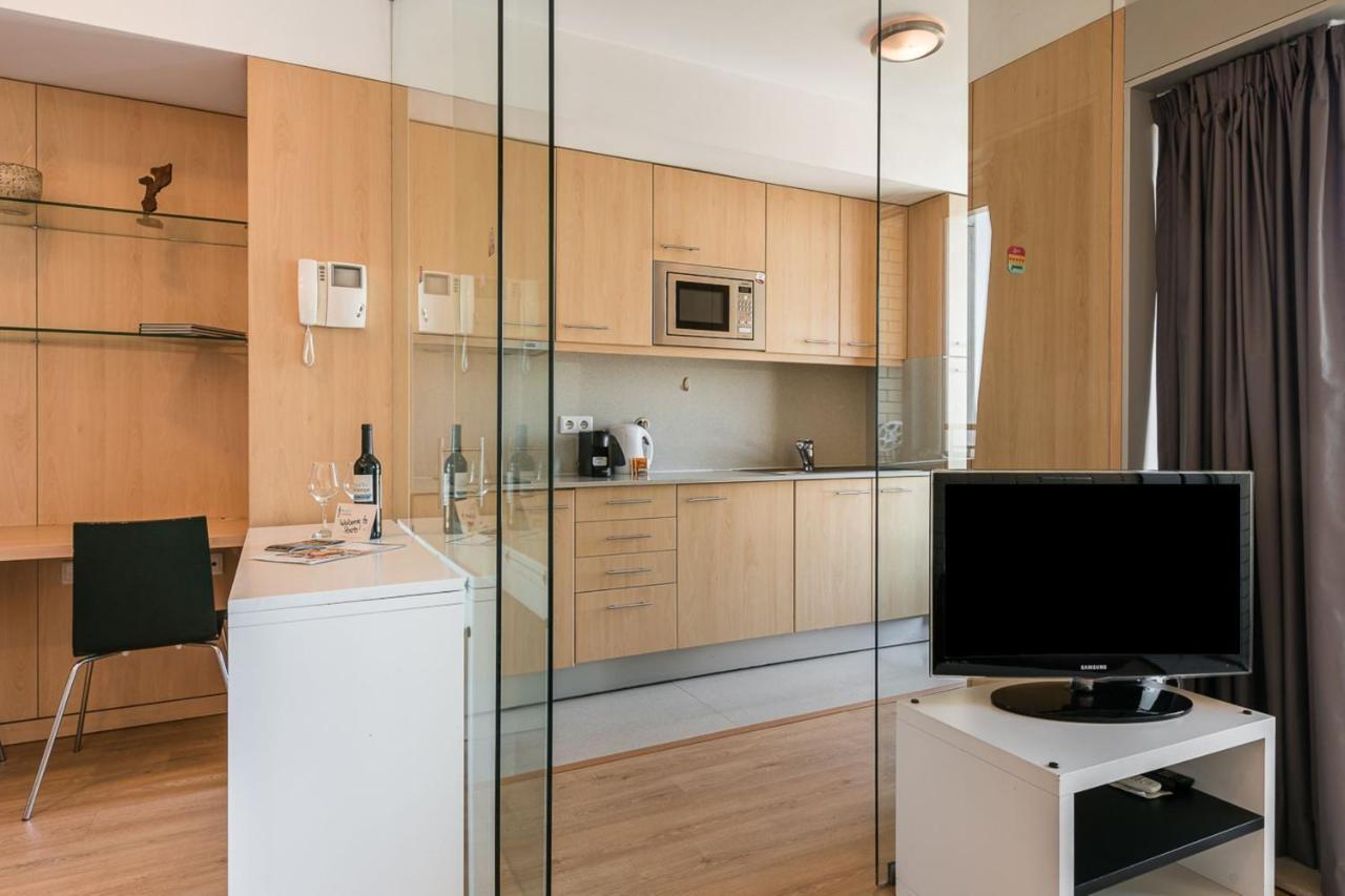 Dragon Stadium Studio W Balcony By Lovelystay Porto Eksteriør billede